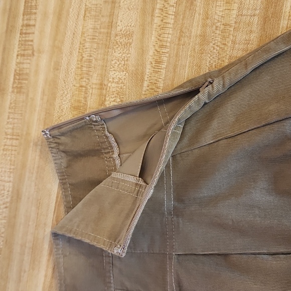 Ann Taylor Khaki Embroidered A-Line Skirt, size 12 - Picture 4 of 6